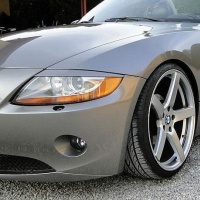 Mra��tka p�edn�ch sv�tlomet� BMW Z4 E85 / E86 -- rok v�roby 2002-08
