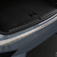 Kryt prahu zadn�ch dve�� BMW iX (I20) -- od roku v�roby 2021-