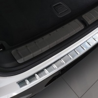 Kryt prahu zadn�ch dve�� BMW X4 G02 M-Packet Facelift -- od roku v�roby 2021-