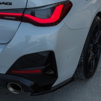 Oneway zadn� bo�n� difusory BMW 4 G26 M-Pack/M440i -- od roku v�roby 2021- - leskl� �ern�