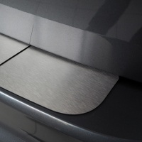 Nerezov� kryt prahu zadn�ch dve�� BMW X1 E84 -- rok v�roby 2009-2012