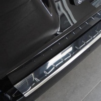 Kryt prahu zadn�ch dve�� - nerez, lesk BMW X1 -- rok v�roby 2009-2012